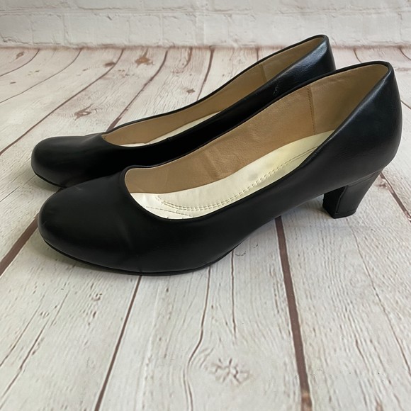 Brinley Co. Womens Round Toe Comfort Fit Classic Pump in Black 11 - Picture 1 of 7